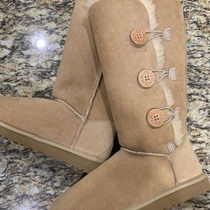 Bailey Button Uggs